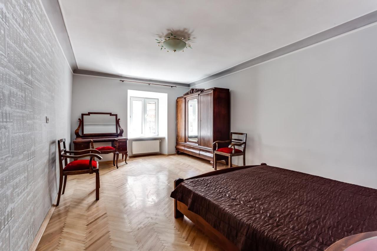 Four Bedrooms Apartment In The Heart Of ลวีฟ ภายนอก รูปภาพ