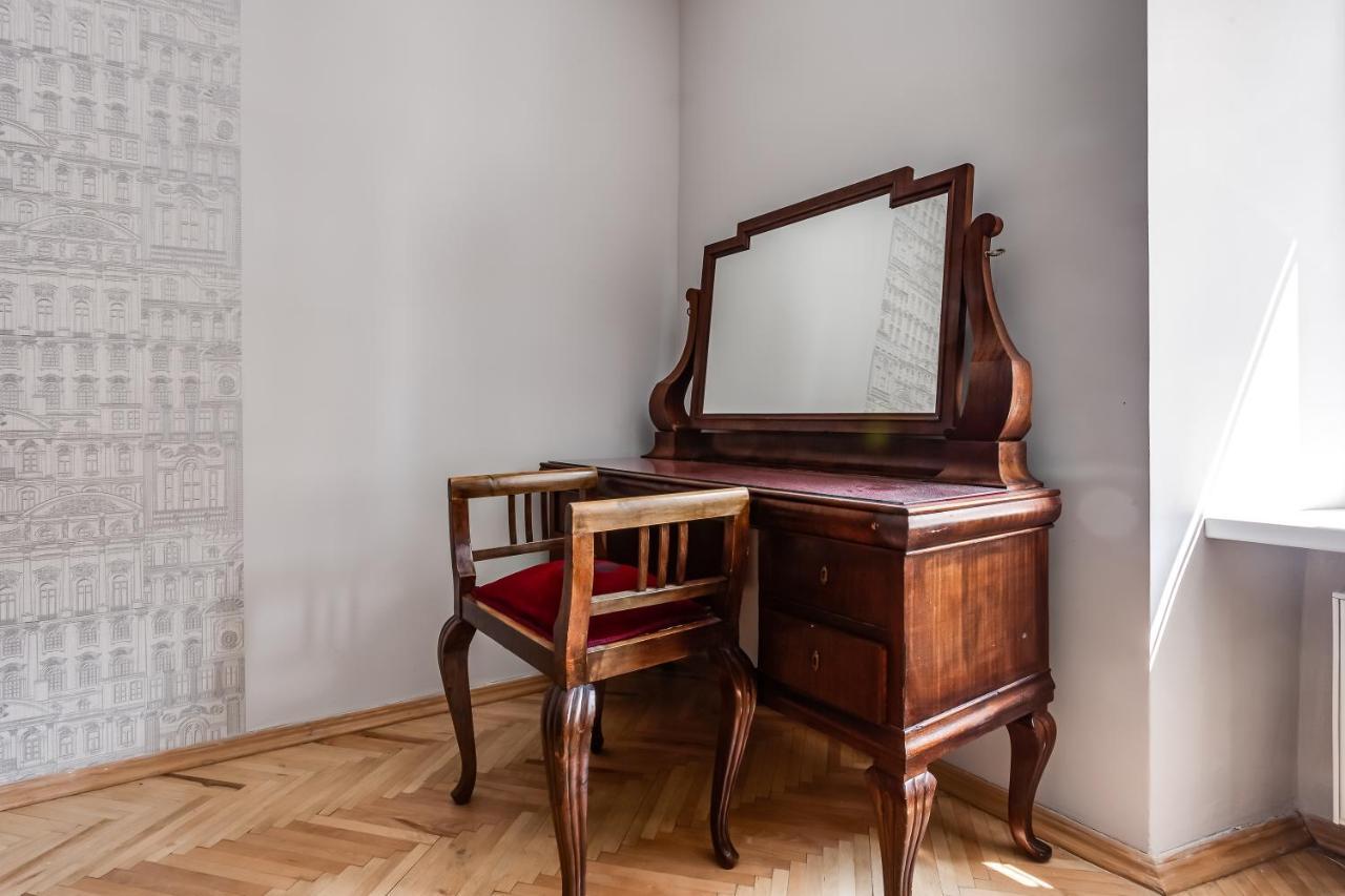 Four Bedrooms Apartment In The Heart Of ลวีฟ ภายนอก รูปภาพ